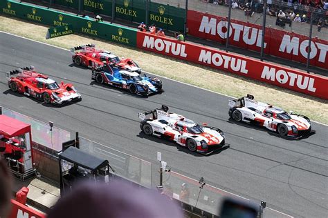 Le Mans 24 Hours: A Symphony of Speed and Endurance!